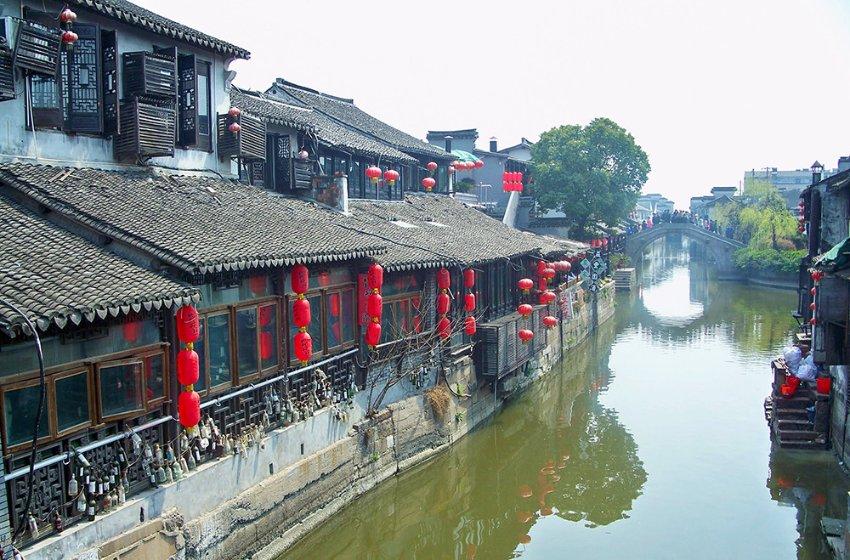 一起因规模性租赁引发的涉企纠纷，双方各执一词不肯让步……怎么办？